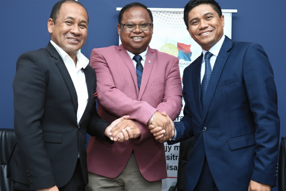 Passation de service entre les Secrétaires Généraux